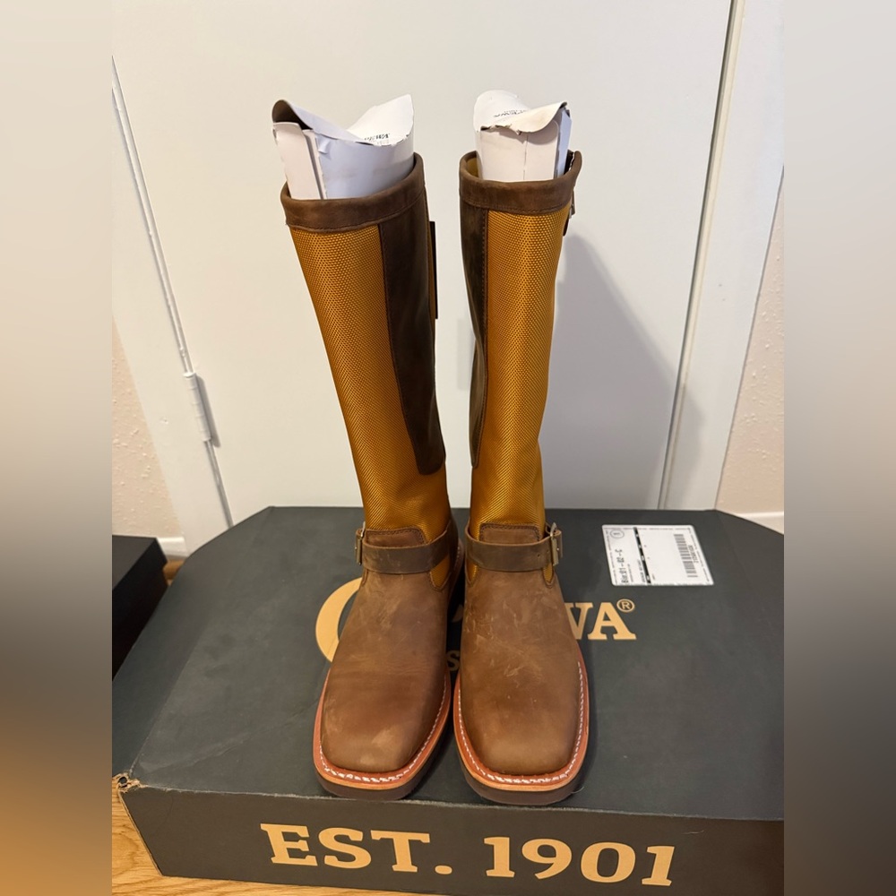 New in Box Women’s Chippewa Cottonwood Hickory Brown Tall Snake Boots Size 10M